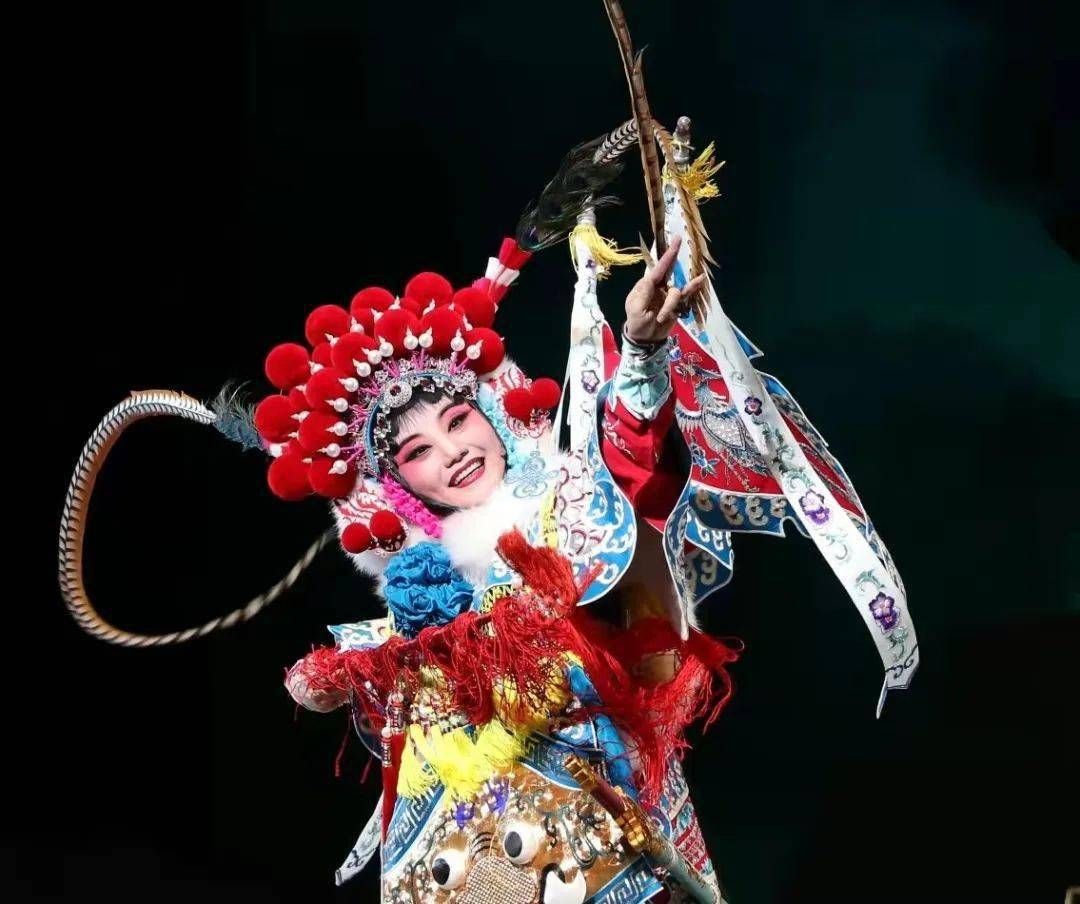 穆桂英_杨霞云_巾帼英雄