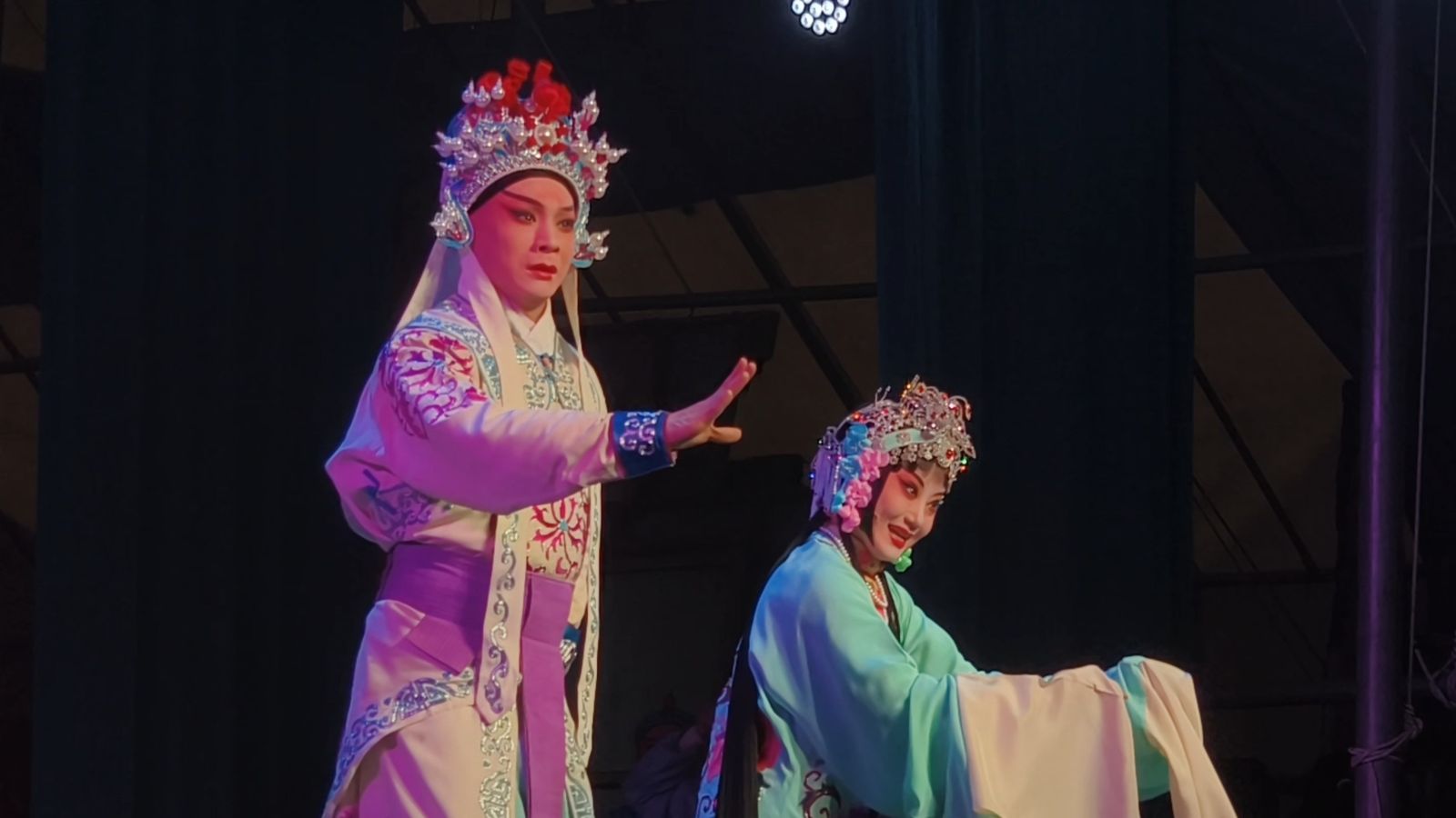 婺剧《穆桂英》演出剧照(双旦对戏)