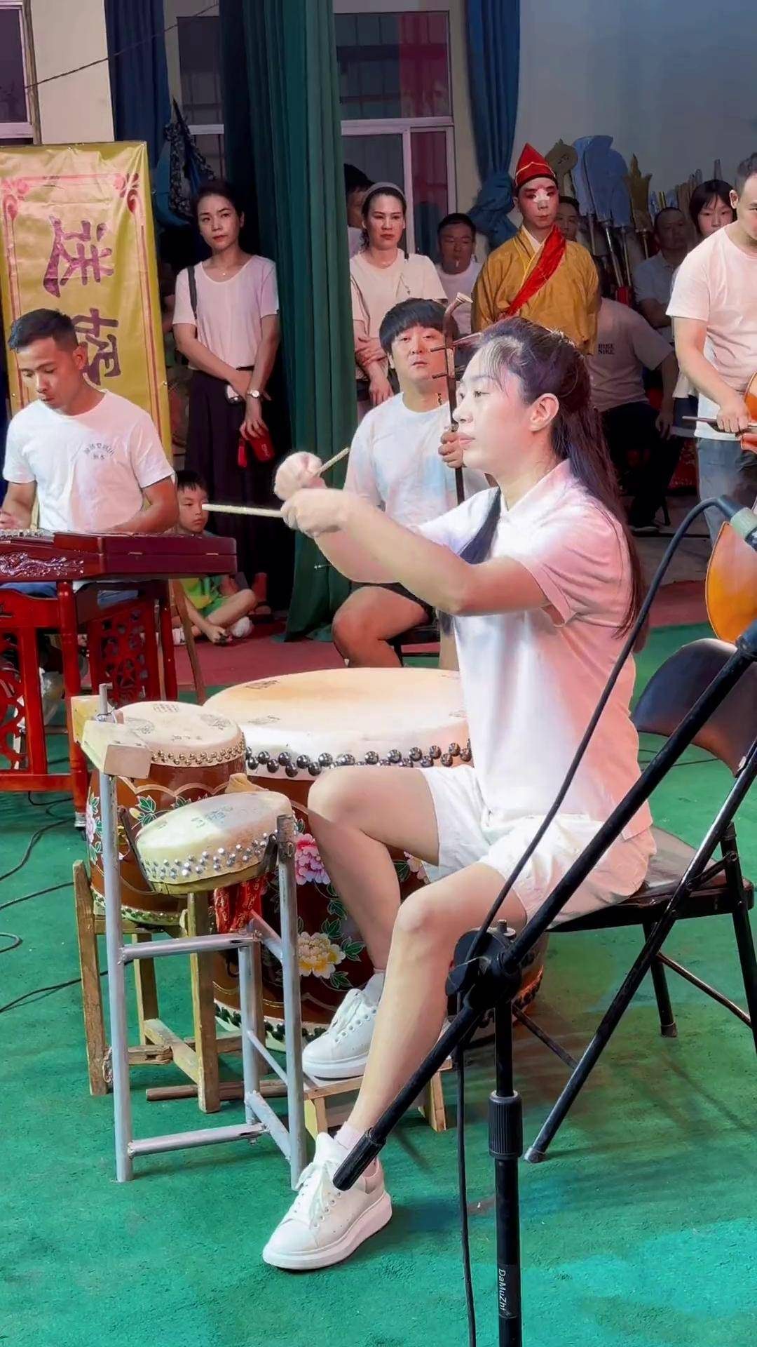 婺剧下乡演出·鼓乐与乐队