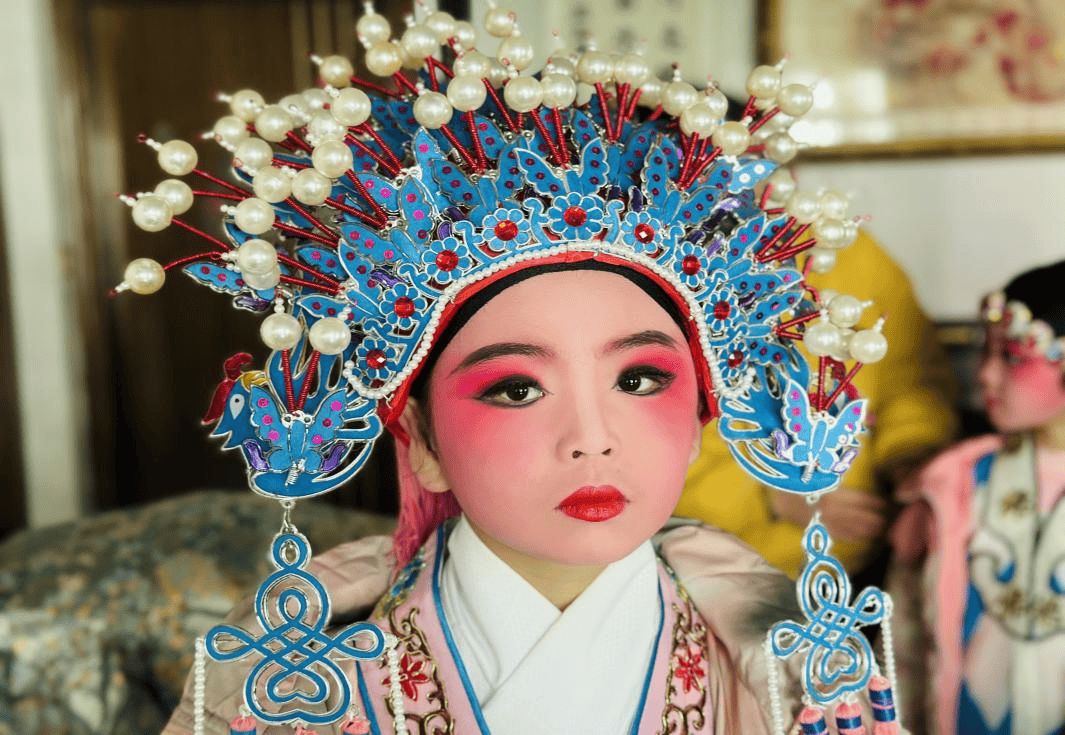 婺剧旦角盔帽头面