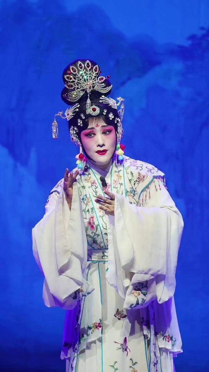 旦角完整装扮