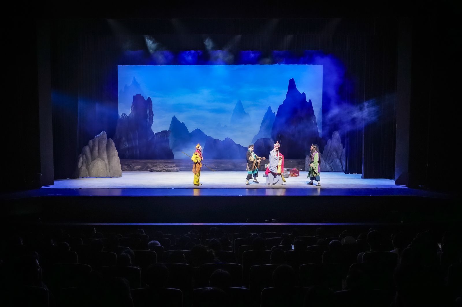 《三打白骨精》深圳演出舞美