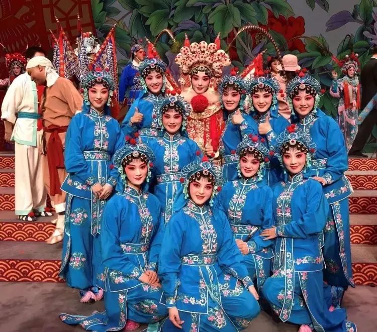 婺剧《锦绣梨园》晚会群像